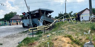 В Ровненской области поезд столкнулся с маршруткой: есть жертвы