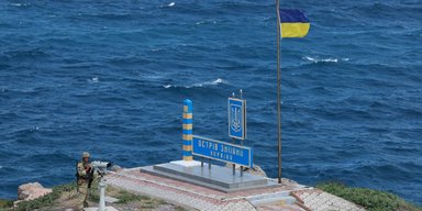 Російська авіація намагається атакувати острів Зміїний і зірвати зерновий коридор, — Гуменюк (відео)