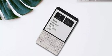Смартфон Minimal: фізична клавіатура, екран на електронних чорнилах, 4 дні без заряджання