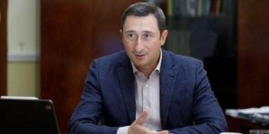 Жена и сын уехали: семья министра Чернышова покинула Украину, – СМИ