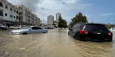 Засушливые страны Персидского залива накрыли небывалые ливни: в ОАЭ наводнение (видео)