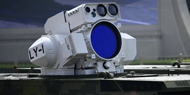 "Будущее современной войны": Китай показал новейшие дроны с ИИ и лазерное оружие (видео)