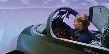 Летают на земле. Где в Украине создают авиасимуляторы для будущих асов