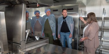 800 учеников будут обедать в комфорте: в лицее Каменского открыт обновленный пищеблок, — мэр Белоусов