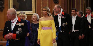 Якого кольору сукня: образ Меланії Трамп спричинив дискусію у соцмережах (фото)