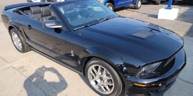 Гість із 2000-х: виявлено рідкісний 16-річний Ford Mustang у новому стані (фото)
