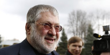 Обещал сделать "громкое заявление": Коломойского не доставили в зал суда
