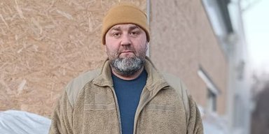 Вырванные челюсти и пробитые животы. Здесь лютое рубалово, кормящее войну жирной смертью