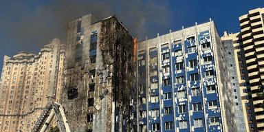 РФ атаковала дронами центр Одессы: повторно ударила по спасателям, есть раненые (видео)