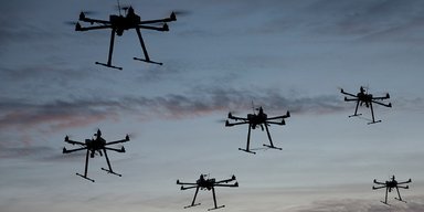 "Все опасаются": США отправят в Украину новейшие ИИ-дроны, работающие в роях