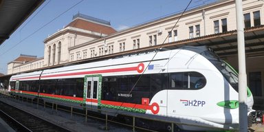 Заряджається за 30 хвилин, щоб проїхати 200 км: у Європі запустили поїзд на акумуляторах