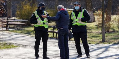 На Закарпатье во время выборов цыганского "барона" лопатой убили мужчину (фото, видео)