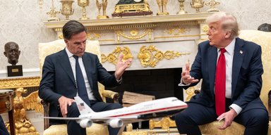 США может выйти из НАТО: Трамп обсудит это с Рютте уже сегодня, — Белый дом (видео)