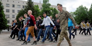 Дані про чоловіків від 17 років будуть передаватися до реєстру "Оберіг": що зміниться