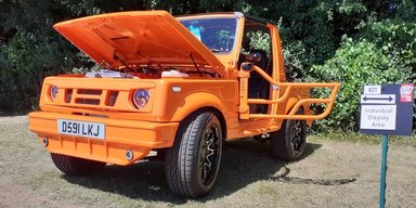 Старий Suzuki Jimny перетворили на яскравий пікап без дверей (фото)
