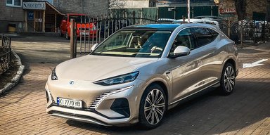В Україні з'явився новий преміальний електрокросовер від BYD та Mercedes (фото)