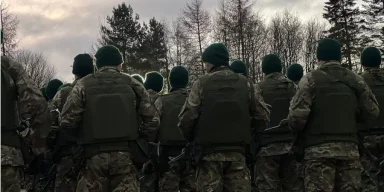 "Пытаемся закрепиться": ВСУ ведут тяжелые бои возле железной дороги в районе Клещиевки (видео)
