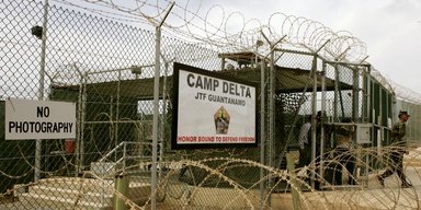 Трамп распорядился подготовить базу Гуантанамо на Кубе для размещения мигрантов