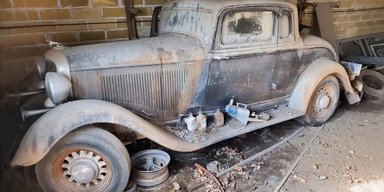 Вінтажний довоєнний Dodge завівся та поїхав після понад 50 років простою (відео)