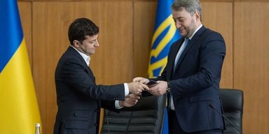 Спрыгнуть с поезда. Почему губернаторы покидают команду Зеленского