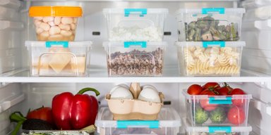 Правила хранения продуктов: почему нельзя ставить горячую еду в холодильник