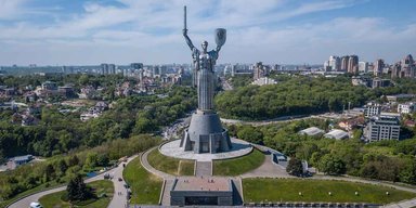 Родина-мать — совок или гордость? Как украинцам пересмотреть отношение к статуе в Киеве