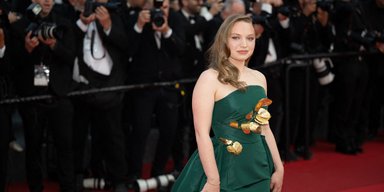 Дочь Кейт Уинслет впервые появилась на Каннском кинофестивале (фото)