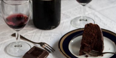Не пьянит, но очень вкусно: рецепт выпечки с красным вином