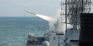 Маневры в Южно-Китайском море: ВМС КНР и РФ "уничтожили" подводную лодку противника