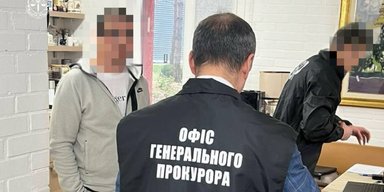 Организовал выезд 23 мужчинам за границу под видом "водителей": нардепу сообщили о подозрении
