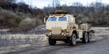 Беспилотный "Хаймарс": Lockheed Martin показал испытания безэкипажной РСЗО (видео)
