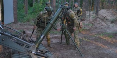 Росіяни встановили міномет 2Б11 у кузов "Шишиги": нова кустарна зброя на фронті (відео)