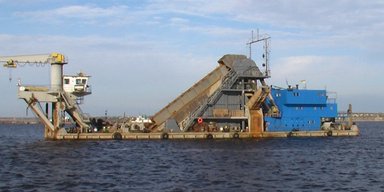 На Дунаї біля Вилкового вибухнуло землерийне судно, загинули члени екіпажу: які наслідки