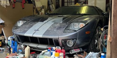 Рідкісний суперкар Ford за $300 000 завівся після 15 років простою (відео)