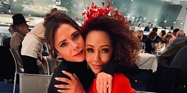 Виктория Бекхэм сошьет свадебное платье для коллеги из Spice Girls
