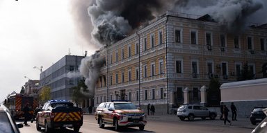 Через удар росіян по будівлі НАН в центрі Києва загинули двоє науковців, — ЗМІ