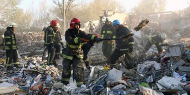 Наслідки обстрілу в селі Гроза: упізнавати загиблих будуть за ДНК, — поліція (фото)