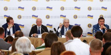Бей спасителей! Почему бывшие воры и насильники страны мечтают все повторить