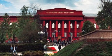 Студентів і викладачів КНУ можуть доправляти до ТЦК на автомобілях університету: деталі