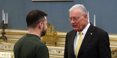 Визит на фоне скандалов: удастся ли Келлогу изменить позицию Трампа после встречи с Зеленским