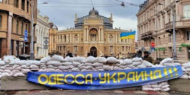 На добровольной основе: экс-премьер РФ замахнулся еще на два украинских города