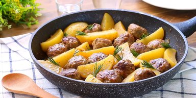 Диетично и очень вкусно: рецепт тефтелек из индейки на сковороде