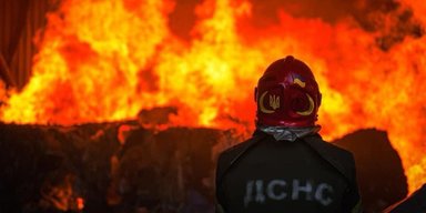 У Харкові пролунали вибухи: російські дрони вдарили в районі житлової забудови, здійнялася пожежа