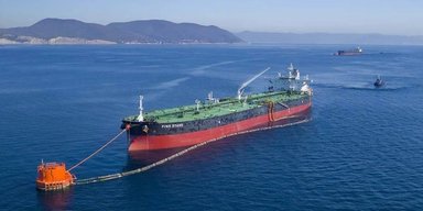 США надавили на Зеленского: Венс попросил прекратить удары по танкерам в Новороссийске, — FT