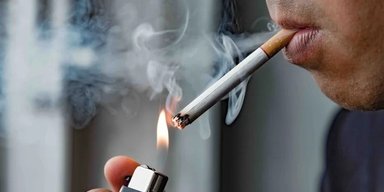 Лише одна сигарета скорочує життя курця: забирає більше часу, ніж вважалося