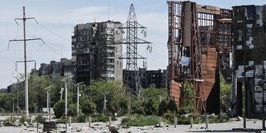 Готують "подушку" для залізниці: окупанти розширюють автодорогу між Новоазовськом та Маріуполем