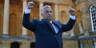 Между Трампом и Путиным. Какую роль примеряет венгерский премьер Виктор Орбан и принесет ли это мир