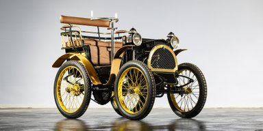 Французские иконы: на аукцион выставили 100 лучших Renault всех времен (фото)