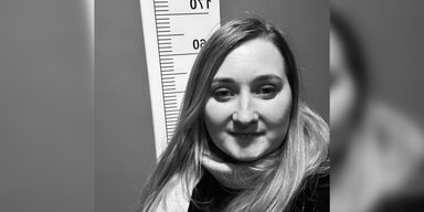 "Жінки теж мають воювати": у Києві правоохоронці погрожували волонтерці повісткою
