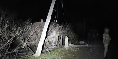 Є жертви і руйнування: РФ вдарила ракетою по селу в Харківській області (фото)